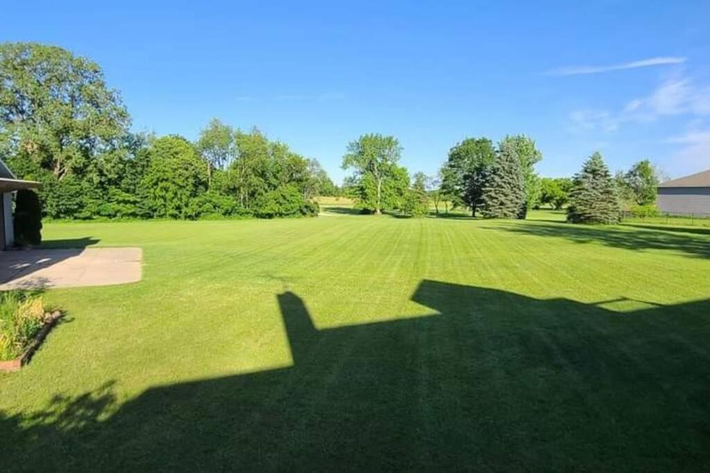 Willa House On Grass Runway With Fly-In/Fly-Out Access Tecumseh Zewnętrze zdjęcie