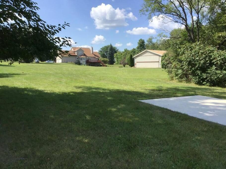 Willa House On Grass Runway With Fly-In/Fly-Out Access Tecumseh Zewnętrze zdjęcie